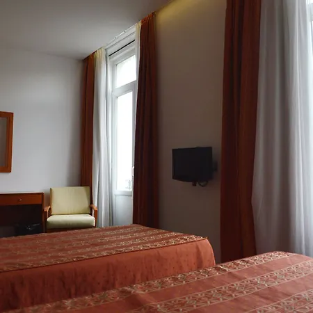 De Francia Y Paris Hotel Cadix