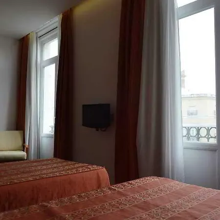 De Francia Y Paris Hotel Cadix