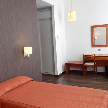 De Francia Y Paris Hotel Cadix