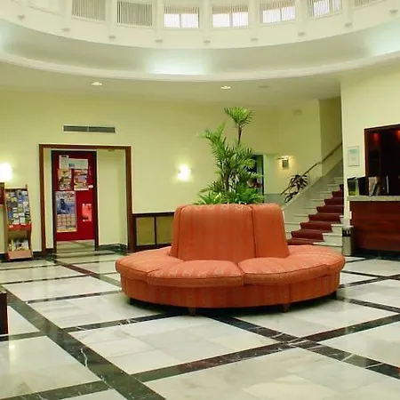 De Francia Y París Hotel 3*