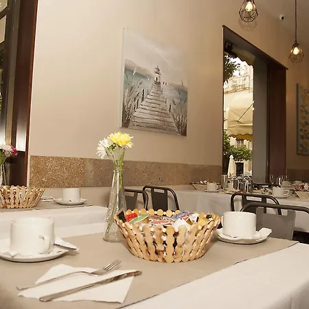De Francia Y París Hotel 3*