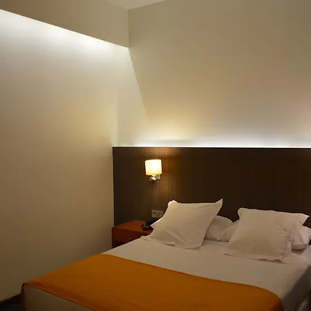 De Francia Y París Hotel Cádiz
